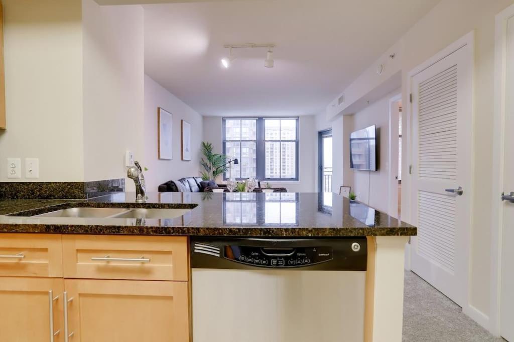Condo With Gym And Pool In Pentagon City 8Min To Dca أرلنغتون المظهر الخارجي الصورة